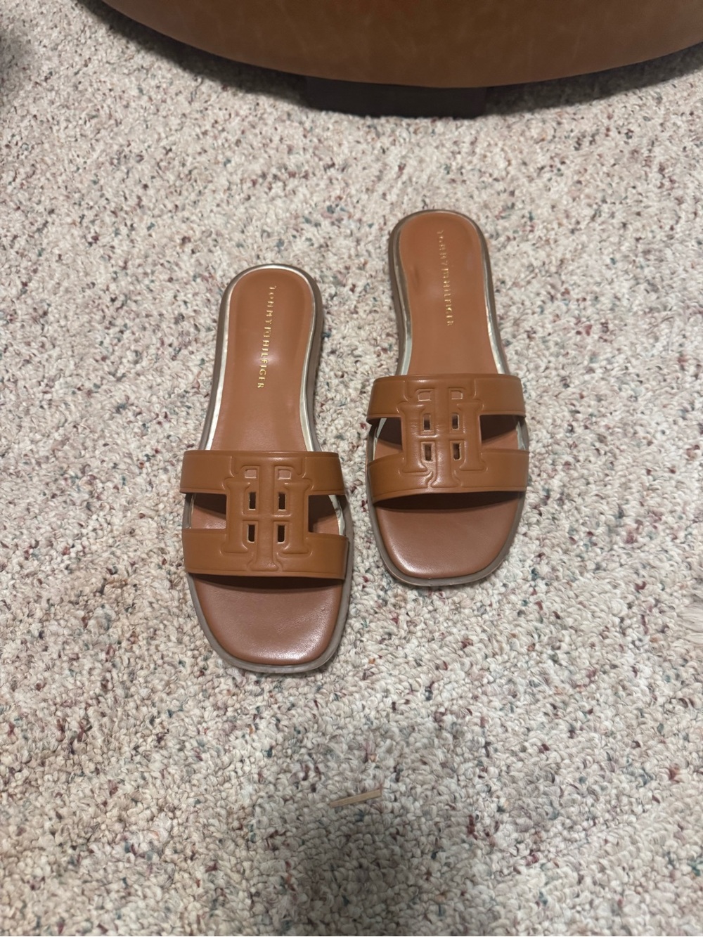 Tommy Hilfiger Tan Leather Slide Sandals with Logo Cutout